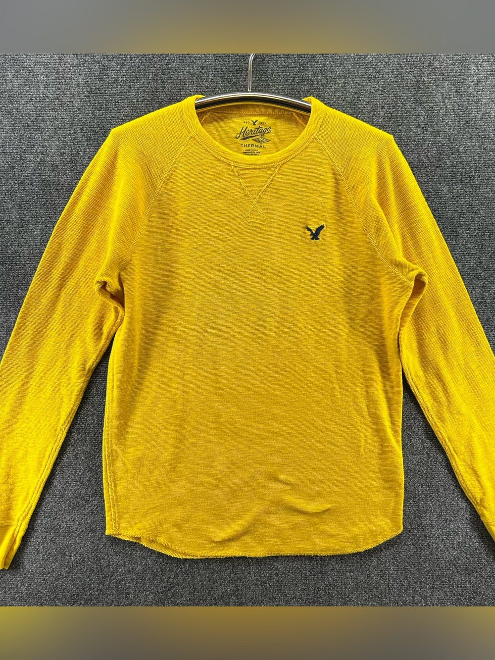 American Eagle Outfitters Thermal Shirt Mens Medium Yellow Long Sleeve Crew Neck